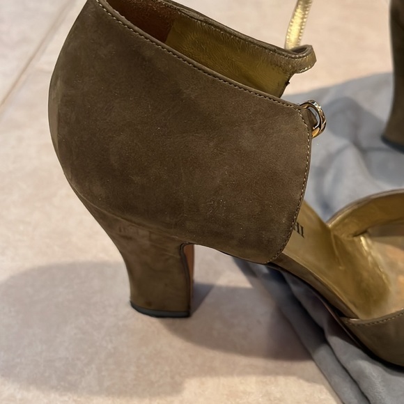 Isaac mizrahi ankle strap olive suede with two inch heel - Picture 2 of 5